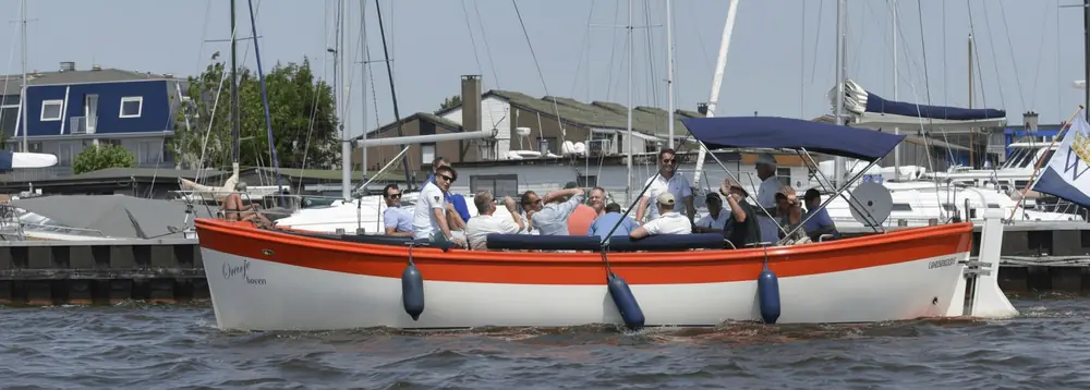 Sloeptocht bij de haven