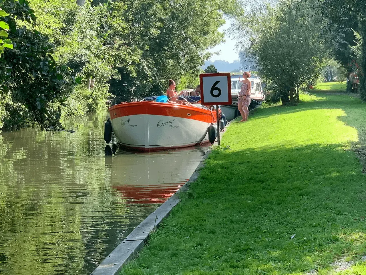 Sloep huren Loosdrecht – privé rondvaart op de Loosdrechtse Plassen